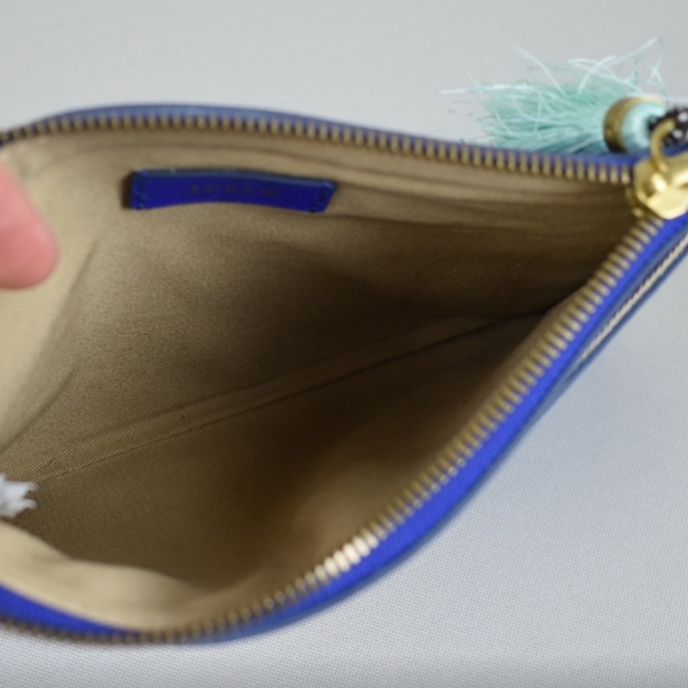 (J. Crew) Medium Pouch in Italian Leather - Picture 4 of 5